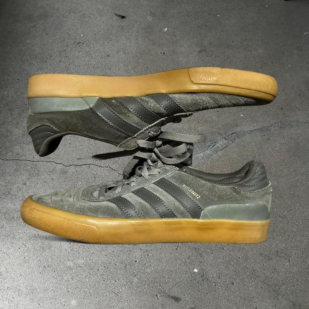 Adidas Busenitz men's dark grey gum sole sneakers shoes Size 9